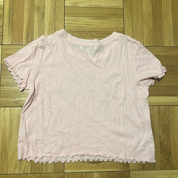Wildfox Get a Lift Sydney Tee in Carnation, Size Small - Picture 7 of 7